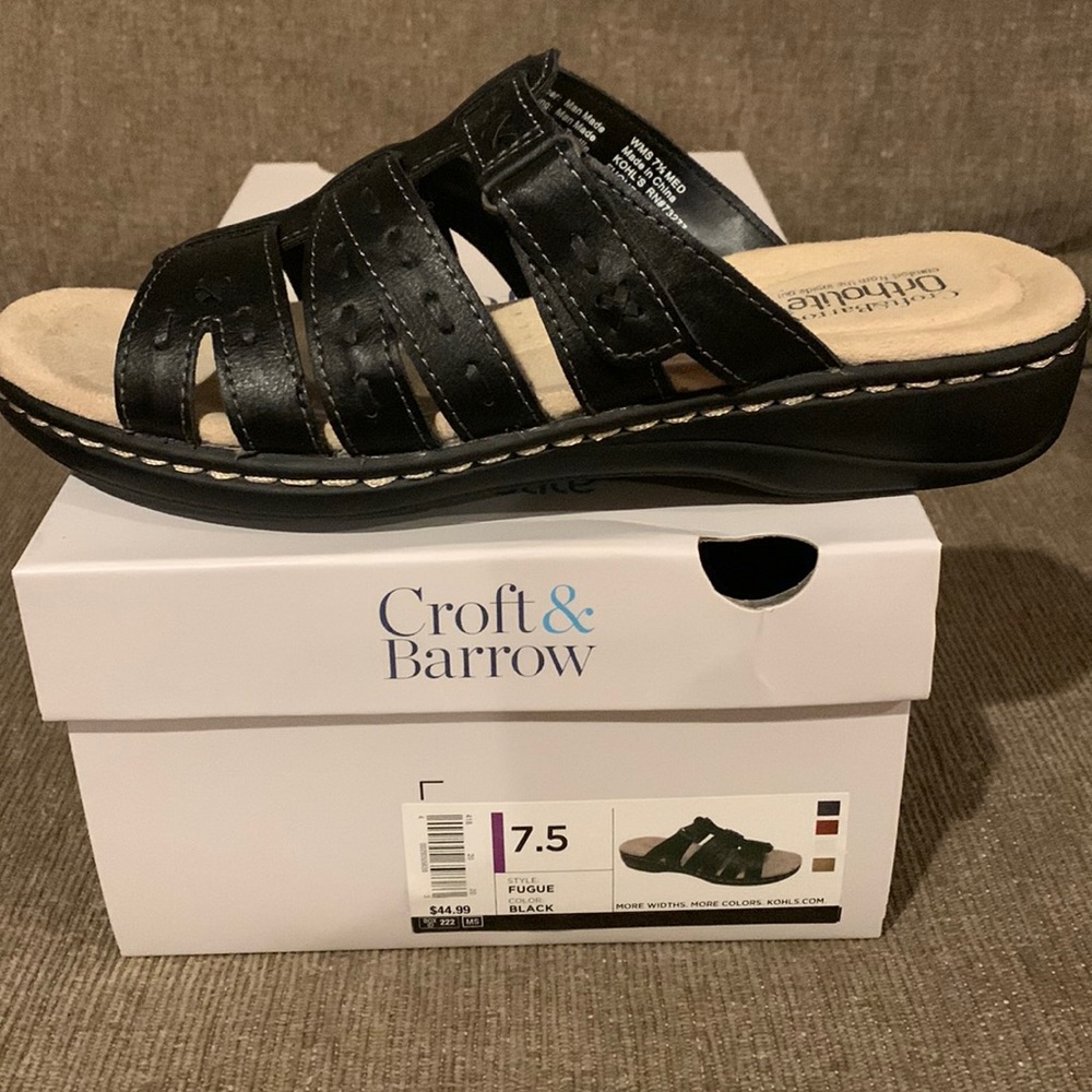 Croft and barrow sandals size 7.5 NWB